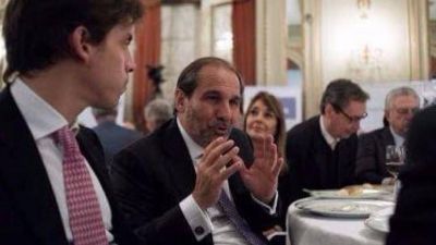 Caputo toma distancia de Macri y apoya la candidatura de Larreta