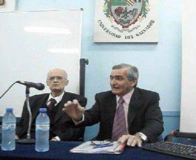 Pastoriza disert� sobre la contaminaci�n minera