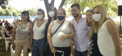 Entregan ajuares para bebes a otras 350 futuras mam�s