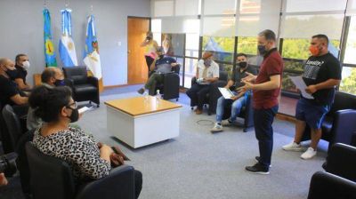 Gray entreg� subsidios a instituciones de Esteban Echeverr�a