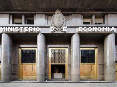 Deuda: con una megacolocaci�n, Guzm�n redondea 2021 con fondeo neto de $731.405 millones
