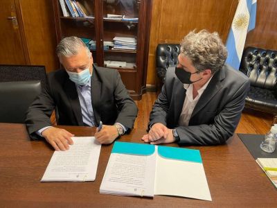 Alberto Gelené firmó nuevo convenio por 25 millones de pesos