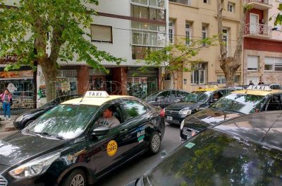 El Sindicato de Peones de Taxis se opuso a quienes protestaron contra la Municipalidad