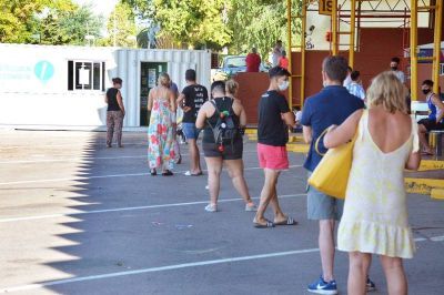 Habilitan un segundo puesto de testeos de coronavirus en la Terminal de Santa Rosa