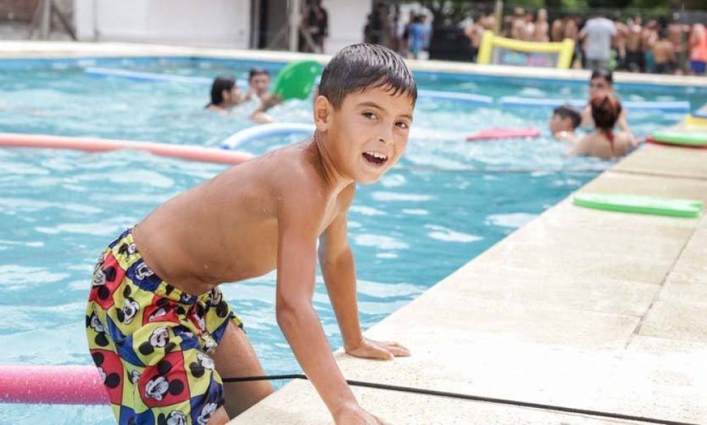 Se inauguró el primer natatorio municipal en Pilar