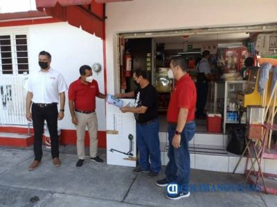 Embotelladora de Colima entrega premio y reconocimiento a tienda que acopio 42 kilos de botellas PET