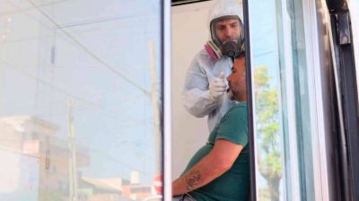 Lan�s triplic� los testeos: la positividad es de 42%
