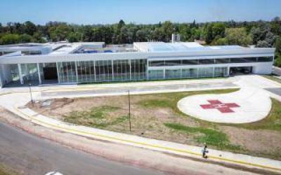 Ach�val y Kreplak recorrieron la obra del Hospital Central: 