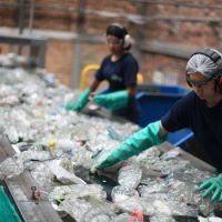 Más de 70 empresas le piden a la ONU un tratado sobre contaminación por plásticos