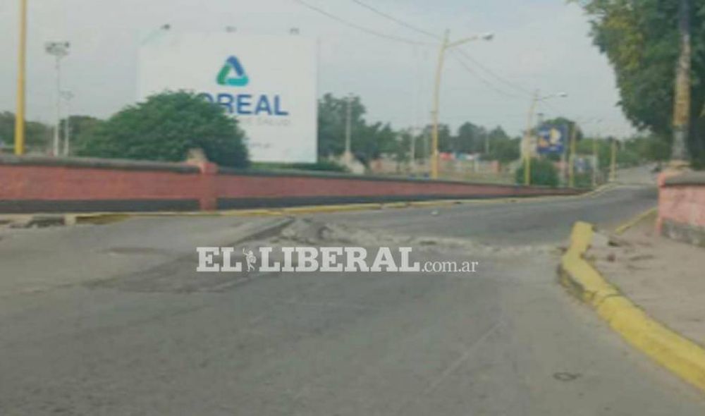 Calor sofocante en Santiago del Estero: reventó el pavimento en la costanera