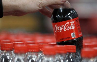 Coca Cola, Pepsi y otras grandes marcas piden pacto global para evitar contaminación con plásticos