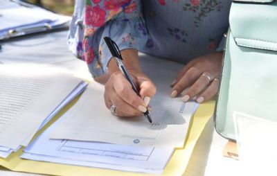 El gobierno provincial gestionará más de un centenar de escrituras para familias de Moreno