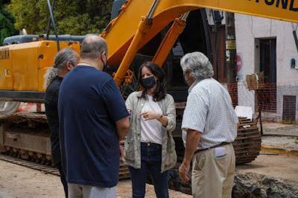 Soledad Martnez recorri las obras hidrulicas en el barrio de Florida