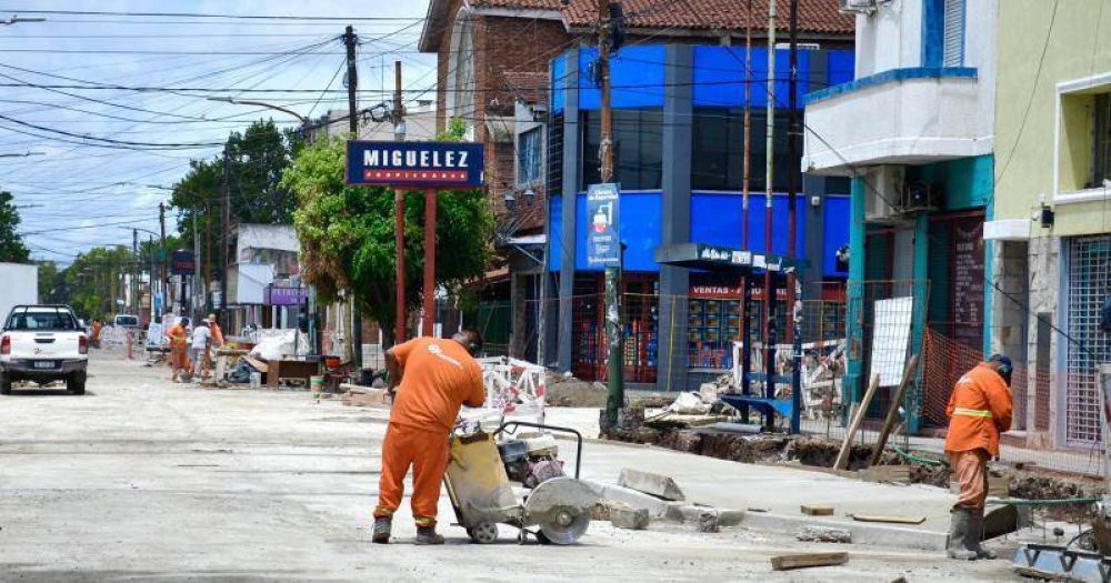 Avanza la renovaci�n del centro comercial de Banfield Este