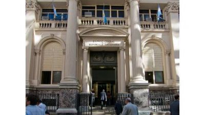 El BCRA vuelve a vender d�lares y tiene reservas netas hasta febrero