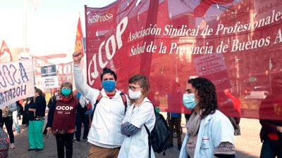 Médicos bonaerenses adelantaron que pedirán un «justo reconocimiento» en la primera paritaria de 2022