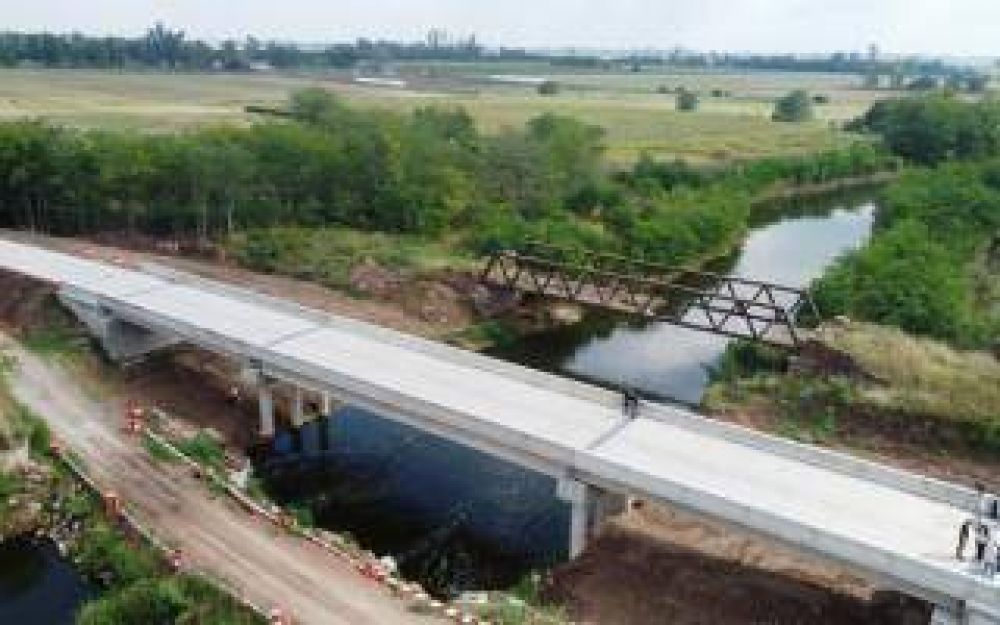 El nuevo puente que conecta Lujn y Mercedes est en su etapa final de obra para evitar inundaciones