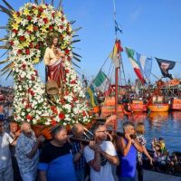 Fiesta de San Salvador, patrono de la colonia pesquera. Fiesta de los Pescadores.
