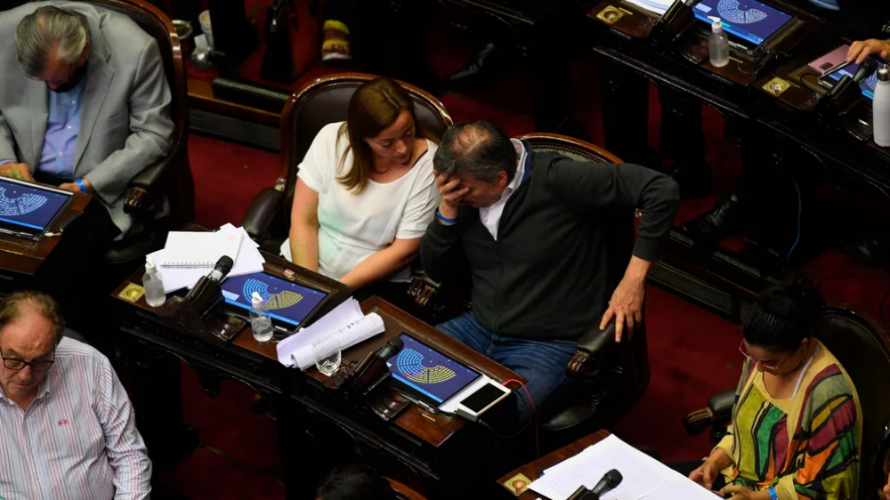 Las 7 razones por las que M�ximo Kirchner dej� la presidencia del bloque de diputados del Frente de Todos