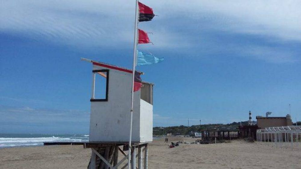 La UGA denunci que un club de playa se niega a tener guardavidas