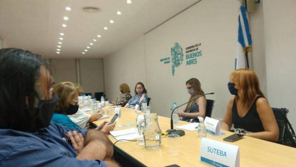 Con pedidos de un esquema de revisin, se abri la paritaria docente bonaerense