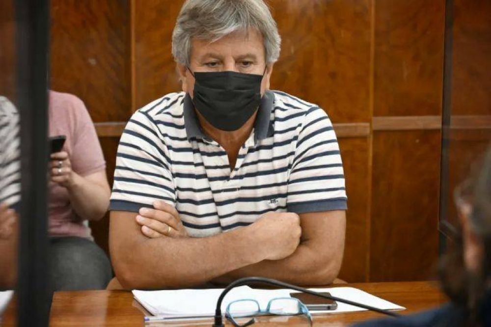 �Montenegro debe terminar con el festival de designaciones en la planta pol�tica�, sostuvo el concejal P�ez