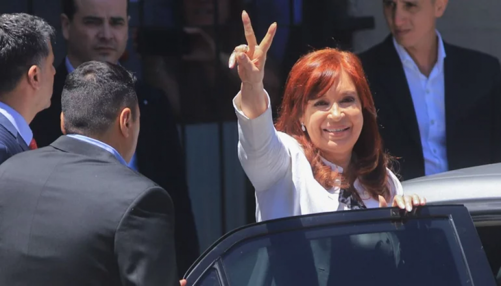 Cristina Kirchner intim a la Corte y pidi la nulidad de un fallo que benefici a Macri