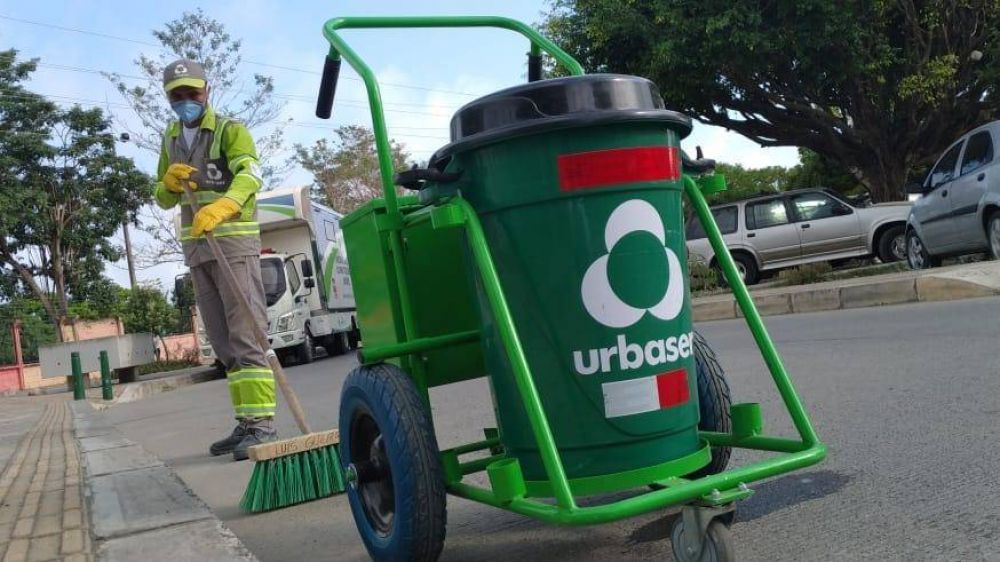 Urbaser continúa innovando por el medio ambiente: estrena carros de limpieza