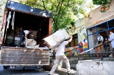 Moreno | El Municipio completó la distribución de mobiliario para 79 escuelas públicas