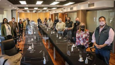 UPCN adelant� que acord� un 14% de aumento para los estatales nacionales