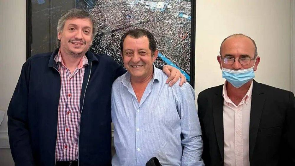 Reapareció Máximo Kirchner: alejado de la titularidad del bloque del FdT, se refugia en el PJ bonaerense