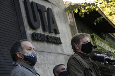 Los choferes cobraron menos de la mitad de sus salarios y la UTA declar� el estado de alerta por falta de pago en Rosario