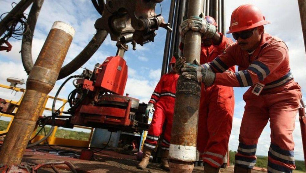 Para frenar el paro de los petroleros privados, el Ministerio de Trabajo dict la conciliacin obligatoria