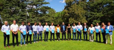 Avellaneda: Chornobroff participó de un encuentro de trabajo con el ministro Ferraresi y otros jefes comunales