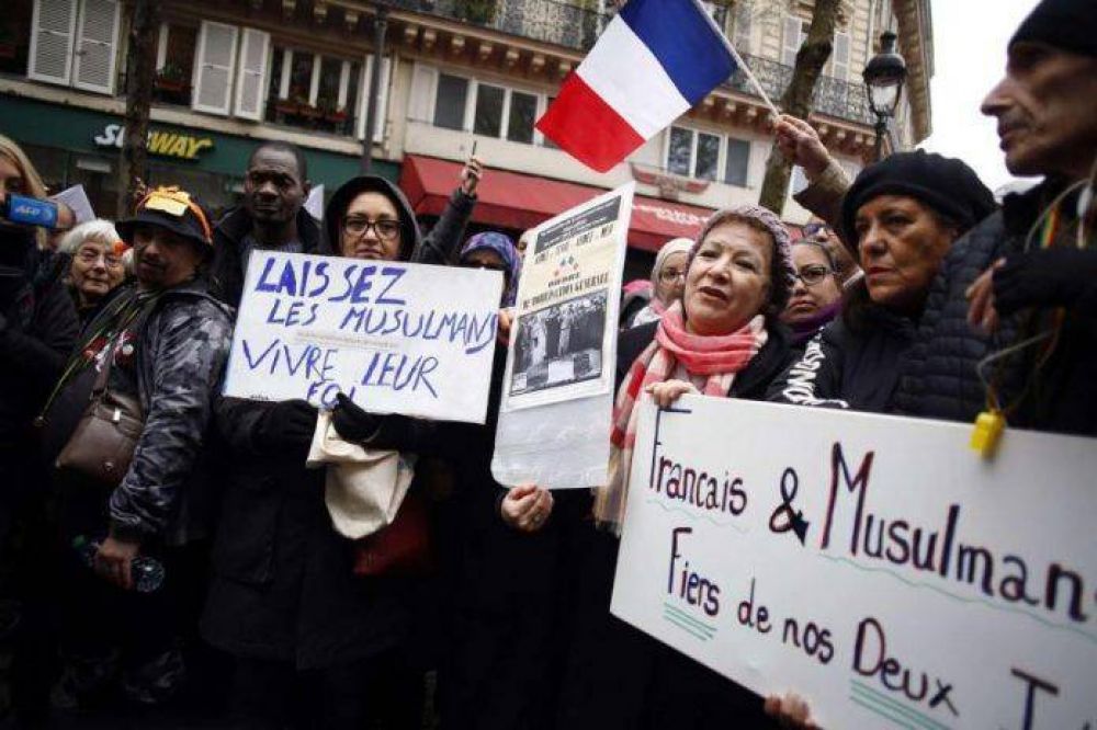 Musulmanes franceses irritados por la utilización del islam en la campaña electoral presidencial