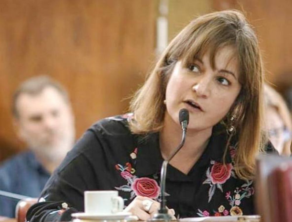 Marina Santoro acus a Montenegro de fingir austeridad y nombrar ms de un cargo poltico por semana