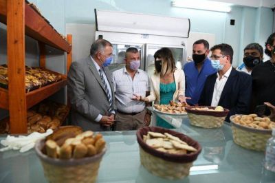 El sindicato de canillitas inauguró una panadería solidaria