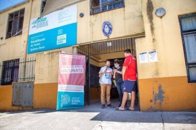 Contin�an los operativos de vacunaci�n en las escuelas de Quilmes