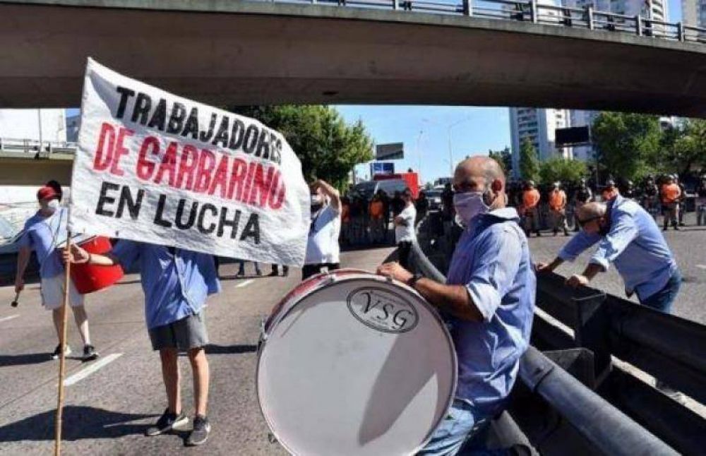 Trabajadores de Garbarino se movilizan a Plaza de Mayo y piden intervencin del Estado