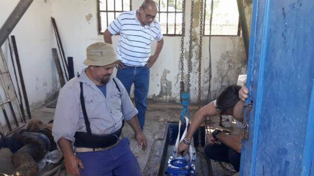 Obras sanitarias: Hicieron recambios en el pozo n3 en barrio Belgrano