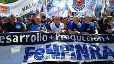 Frente los agravios mediáticos la FeMPINRA se solidarizó con Aeronavegantes