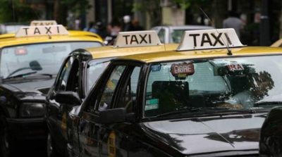 Protesta de taxistas: continúa la oposición al uso obligatorio de GPS