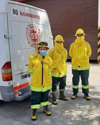 Merlo: bomberos voluntarios viajan a Corrientes para colaborar en la extinción de incendios