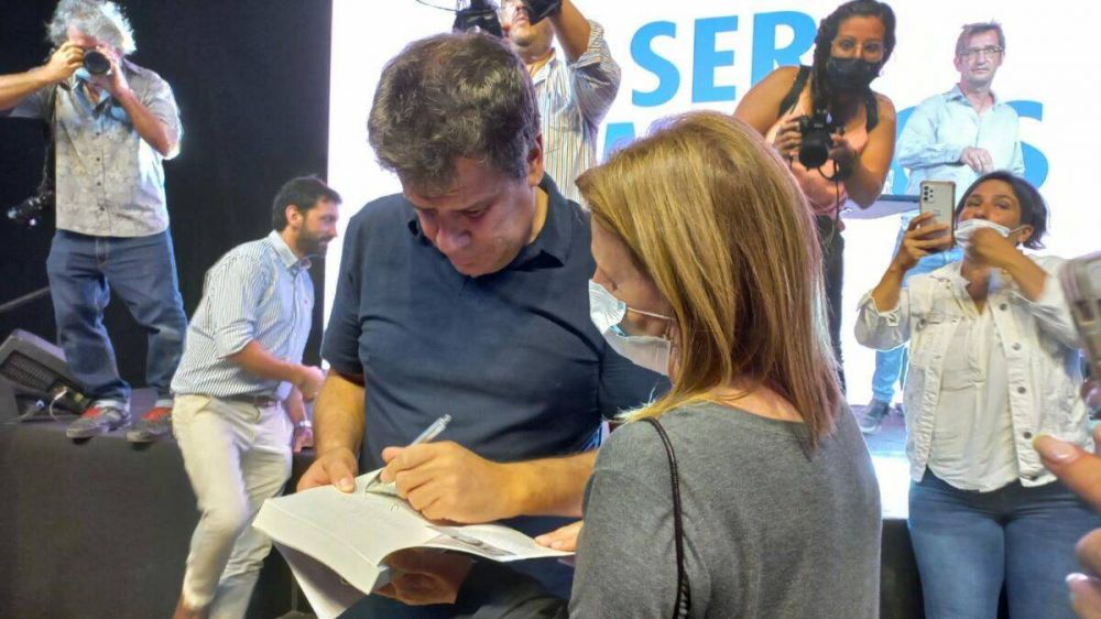 Manes present su libro en Mar del Plata: Todos perdimos algo durante la pandemia, asegur