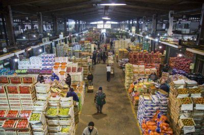 Alimentos: el Gobierno podría fondear al Mercado Central por $650 millones