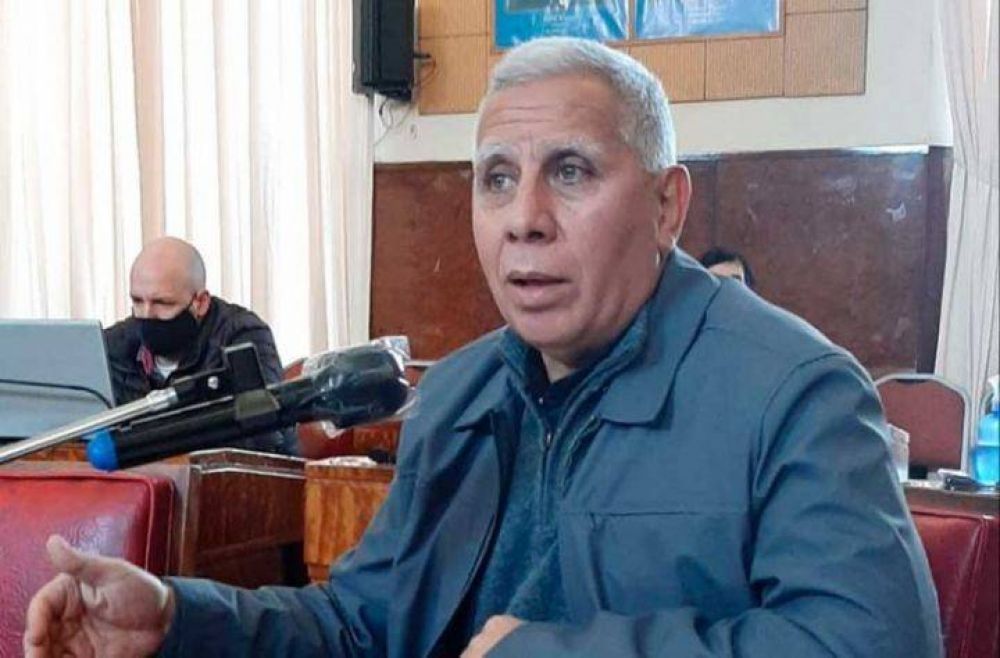 �Somos cinco funcionarios pol�ticos y no tengo subsecretario�, afirm� el Secretario de Obras P�blicas de la Municipalidad