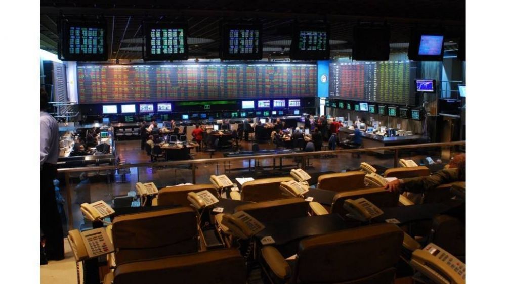 Rusia ataca Ucrania: caen los bonos y acciones argentinas en el S&P Merval y Wall Street