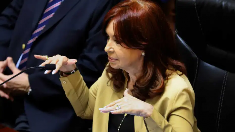 Cristina Kirchner reapareci en el Senado, en la previa de la llegada de Alberto Fernndez