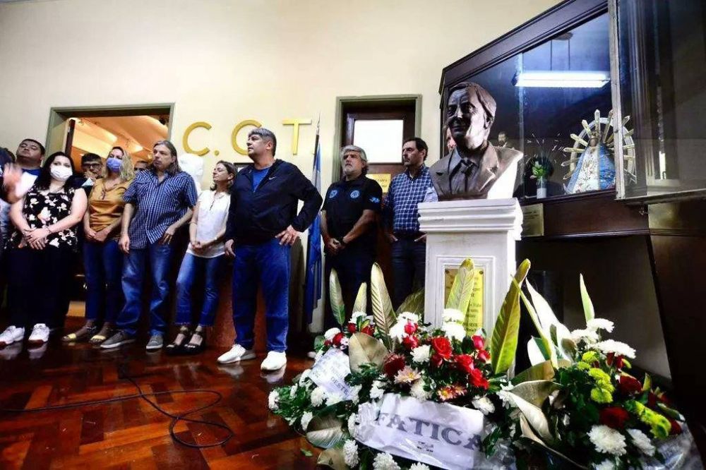 Sin los Gordos ni el barrionuevismo, la conducci�n de la CGT record� a N�stor Kirchner: �El mejor homenaje que le podemos rendir es que el a�o que viene el peronismo siga gobernando�