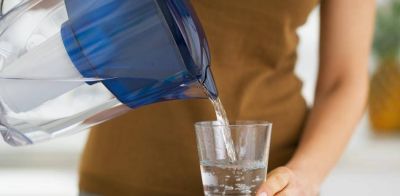 Agua del grifo, embotellada o filtrada: ¿cuál es la más adecuada?